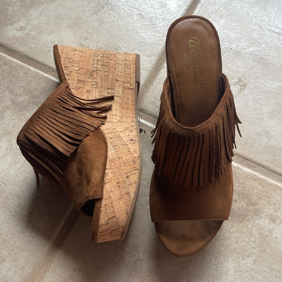 Unbridled Ariat country style heels - Picture 1 of 6